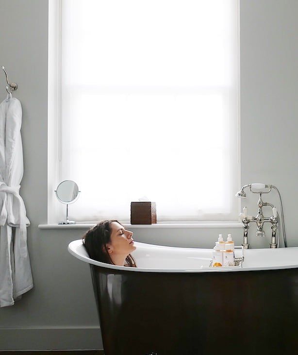 Roll top bath Roll top bath