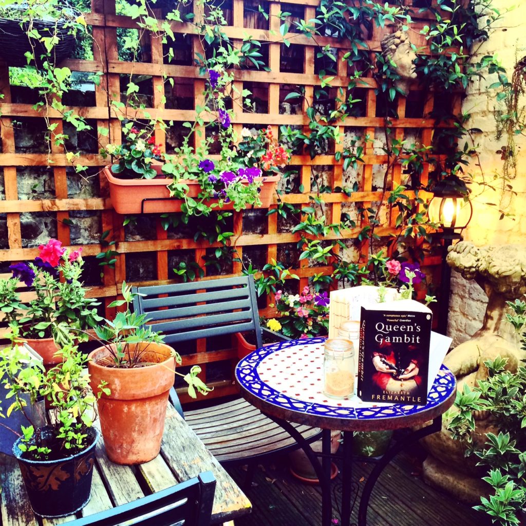 Poppy Loves Book Club - Queens Gambit - Elizabeth Fremantle 13