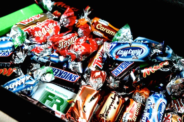 UBER taxi - sweets and chocolates in the arm rest