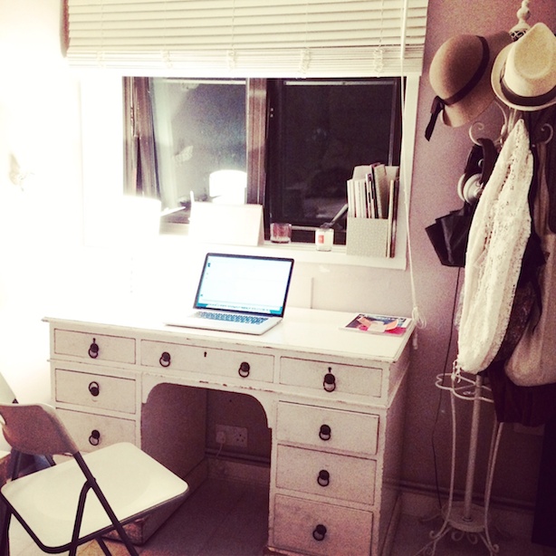 Phoenix on Golborne - my new desk