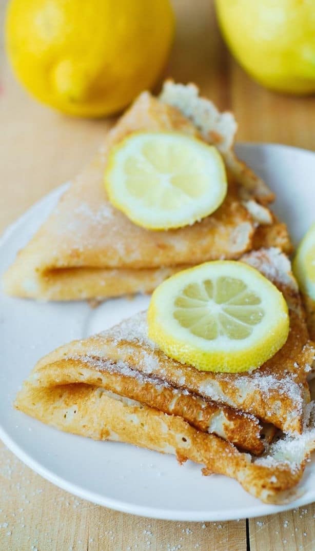 Lemon and sugar crepes