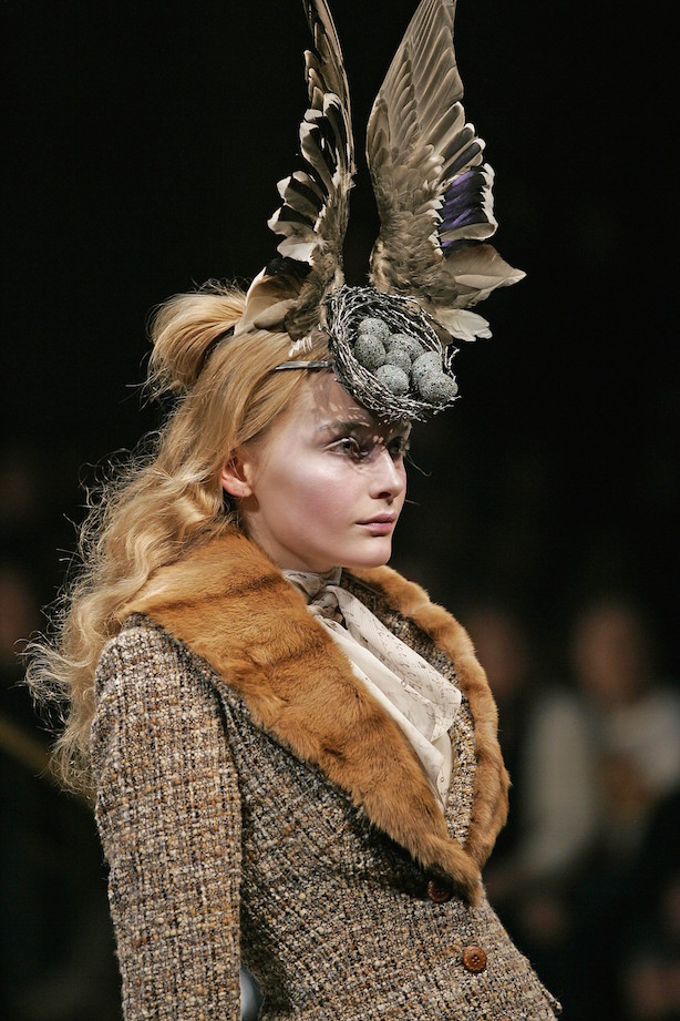 Birds-Nest-Headdress-made-with-Swarovski-Gemstones-by-Philip-Treacy-and-Shaun-Leane-for-Alexander-McQueen-AW-2006