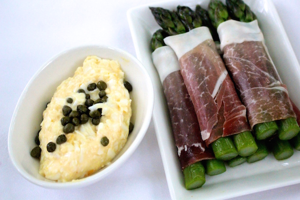 Cured ham, asparagus and soft egg with caper mayonnaise