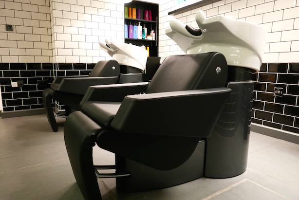 Hair salon hairwashing