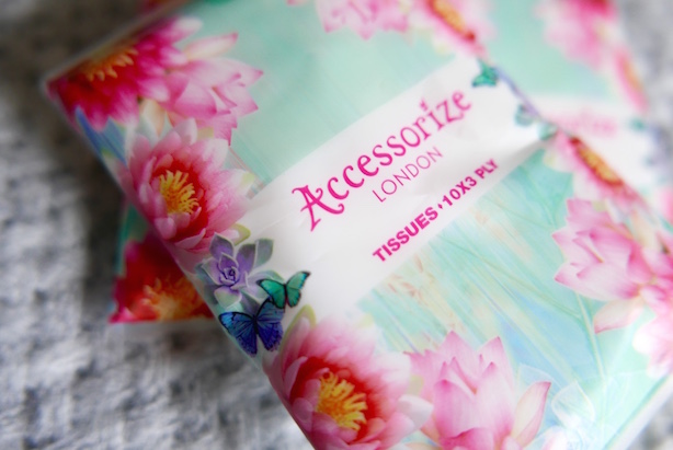 Accessorize tissues
