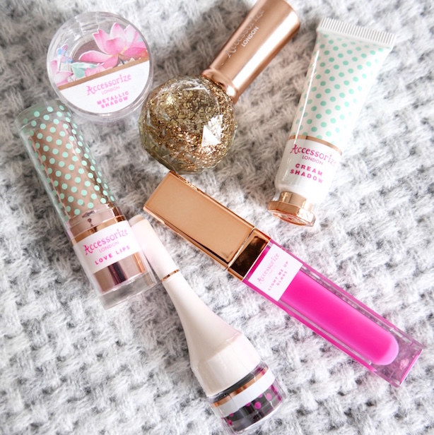Accesorize cosmetics