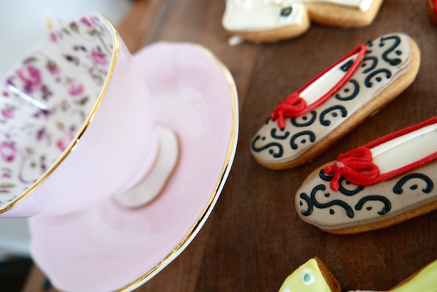 Biscuiteers fashion biscuits