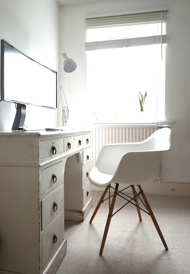 Vitra Charles Ray Eames DAW Chair