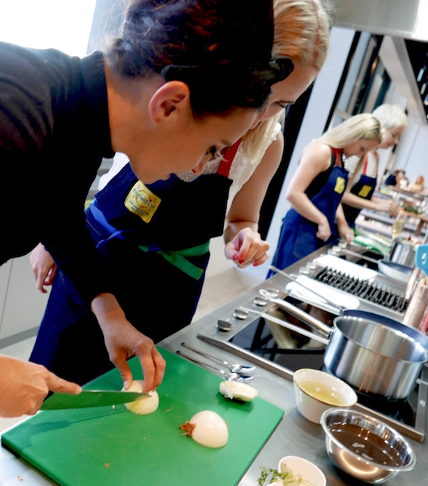 Gizzi Erskine Google Play