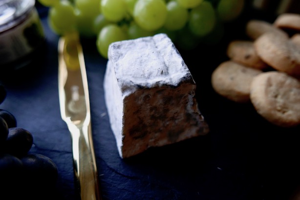 Ultimate-Christmas-Cheeseboard-Poppy-Loves-3