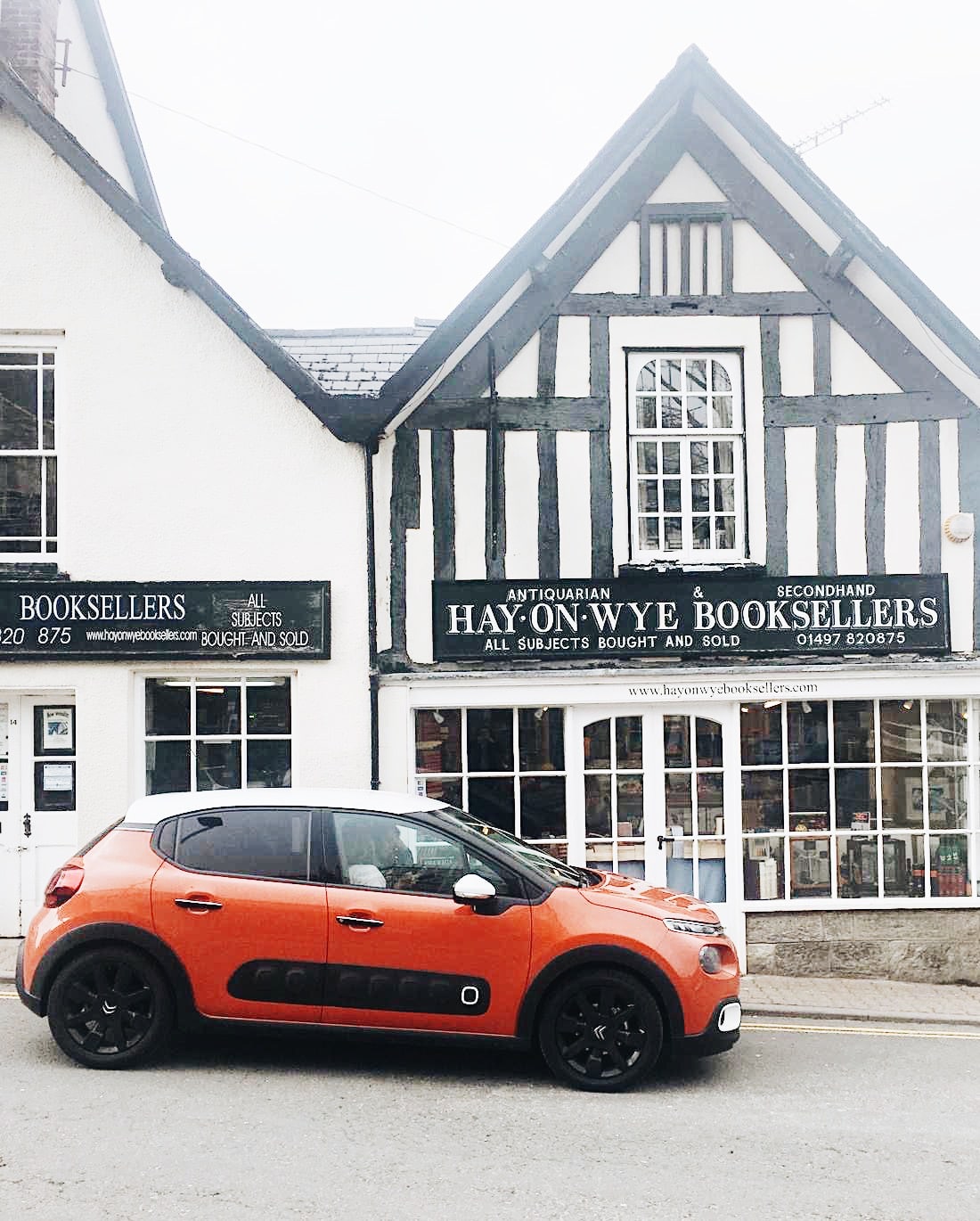 Citroen Poppy Loves Book Club