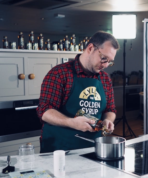 Lyles-Golden-Syrup-Flapjacks-12