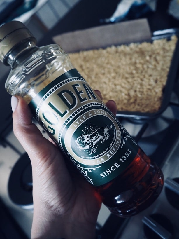 Lyles-Golden-Syrup-Flapjacks-23