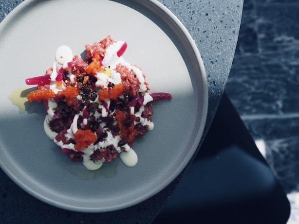 Beef tartare cream & roe