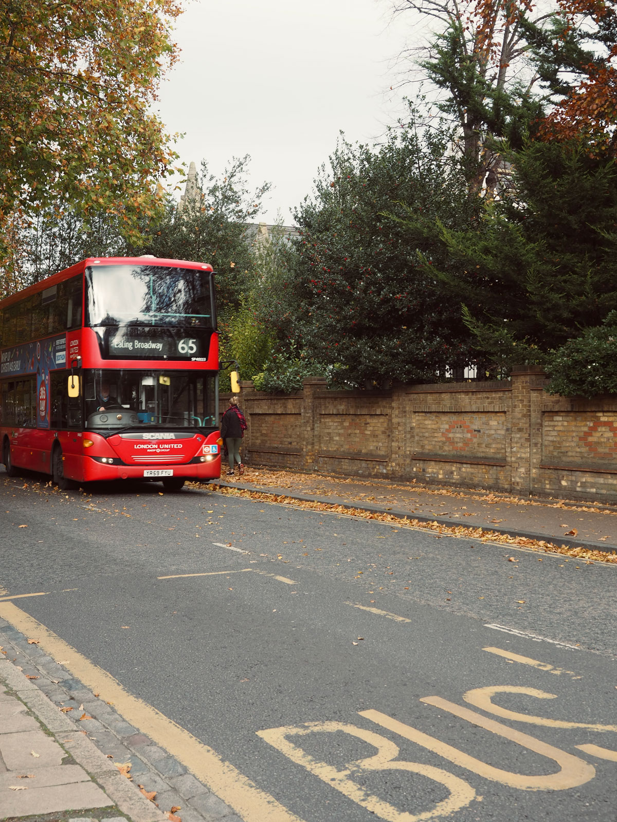 London Bus to Ealing Broadway